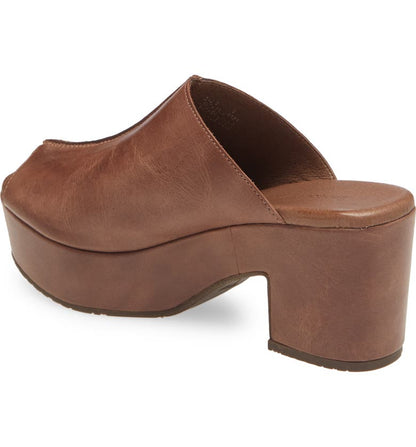 Women's Chocolat Blu Gadis - Retro-Style Block Heel Mule Sandal DARK BROWN